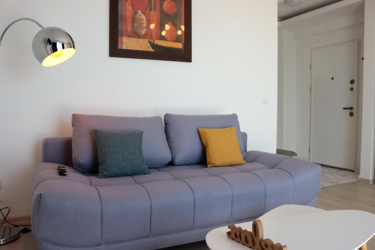 Azure Sea Apartments - Bychoice Mamaia Luaran gambar