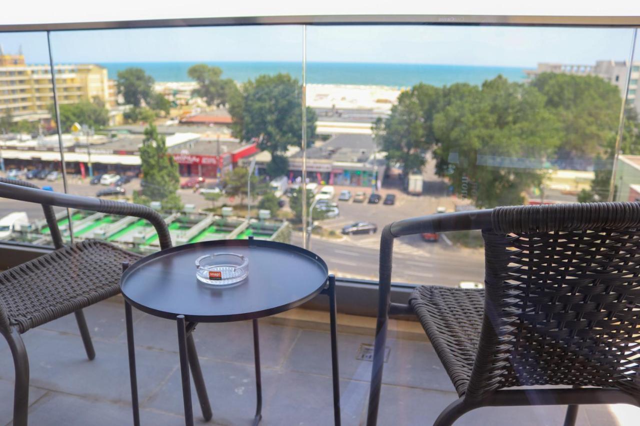 Azure Sea Apartments - Bychoice Mamaia Luaran gambar