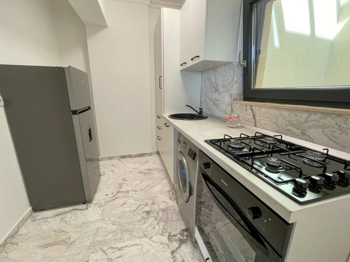 Azure Sea Apartments - Bychoice Mamaia Luaran gambar