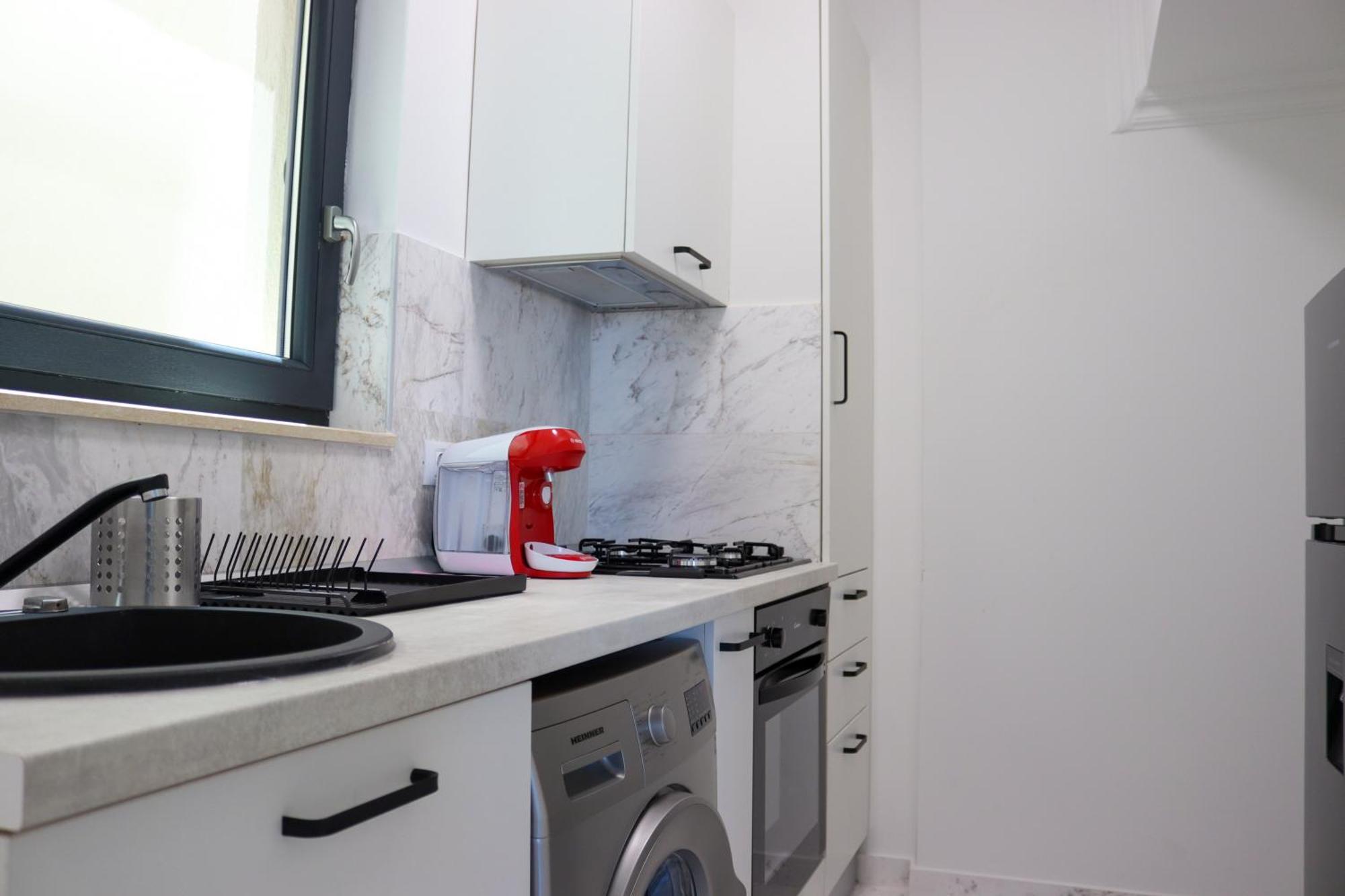 Azure Sea Apartments - Bychoice Mamaia Luaran gambar